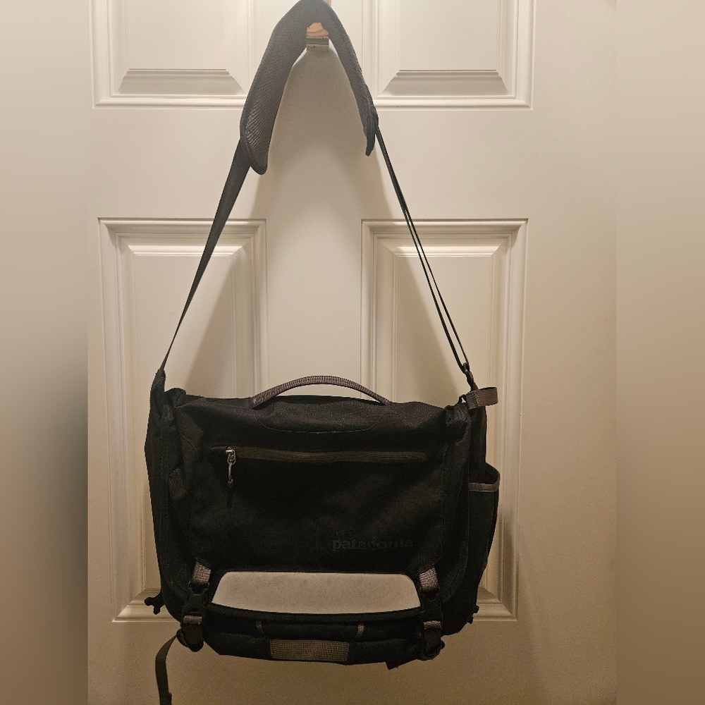 Patagonia Black Messenger Bag